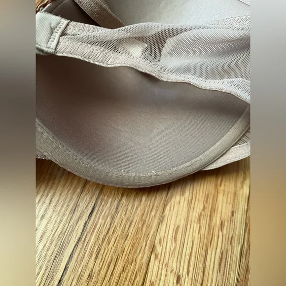 Victoria’s Secret Lace Push-Up Bra 34DD - Picture 5 of 7